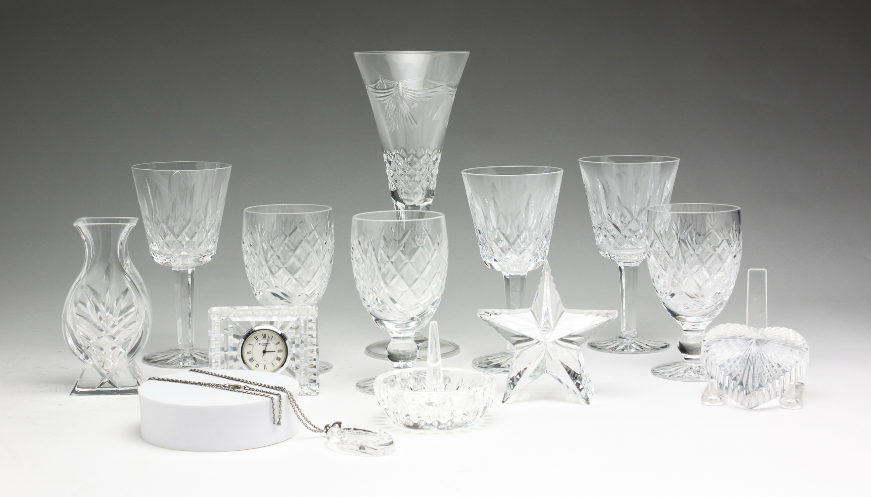 GROUPING OF WATERFORD CRYSTAL PIECES  2dfe12