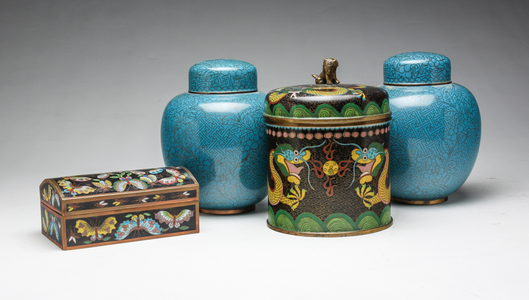 FOUR PIECES OF CHINESE CLOISONNE  2dfe45