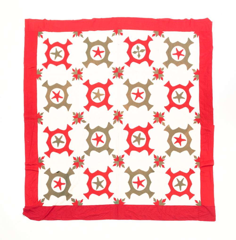 AMERICAN CHRISTMAS APPLIQUE QUILT