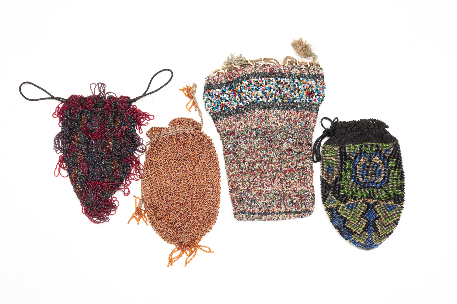 FOUR BEADED PURSES WITH DRAWSTRING 2dfe8b