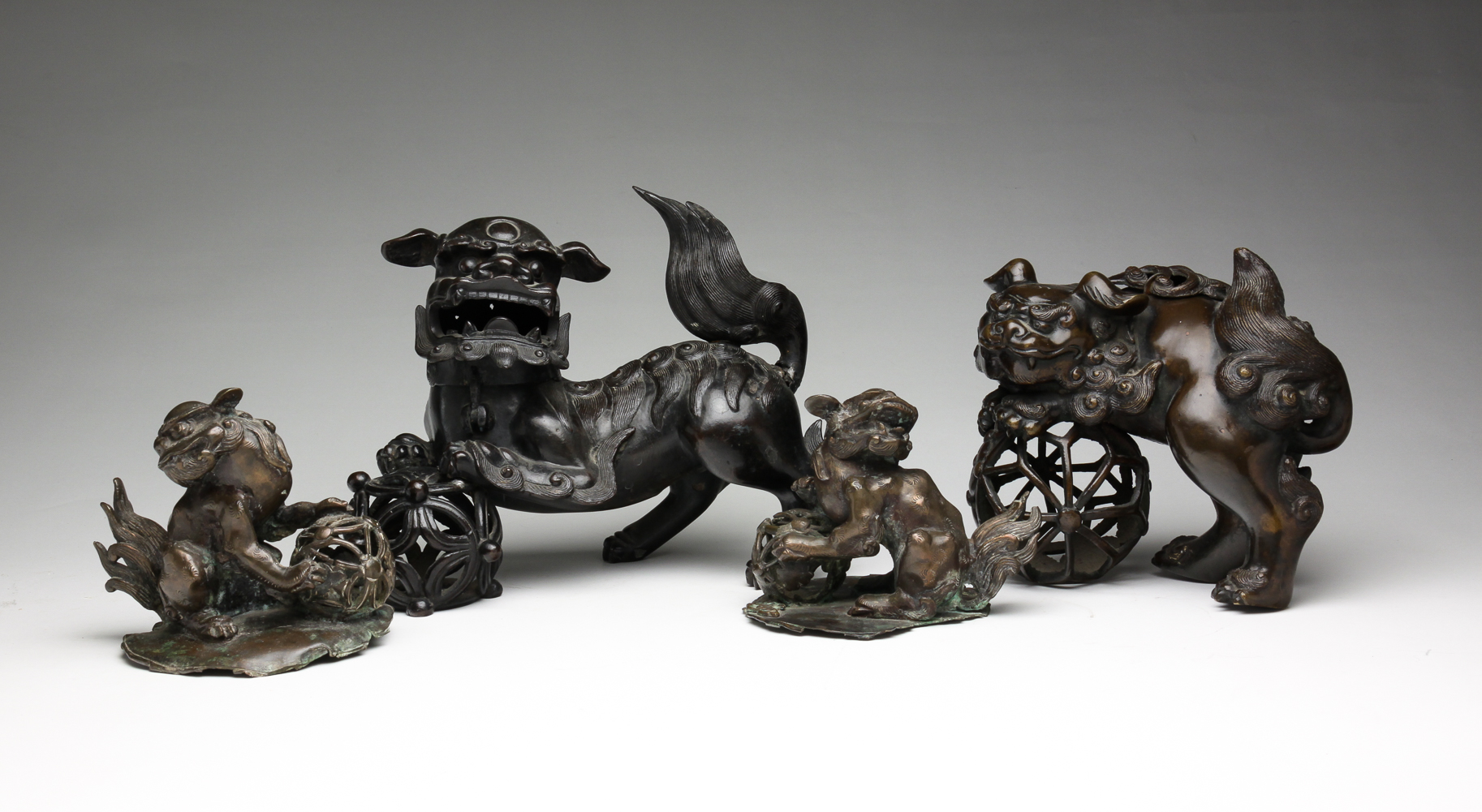 FOUR CHINESE BRONZE FOO DOGS Most 2dfead