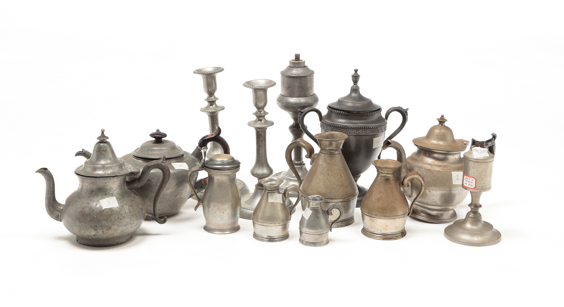 GROUP OF PEWTER MOSTLY TEAPOTS 2dff35