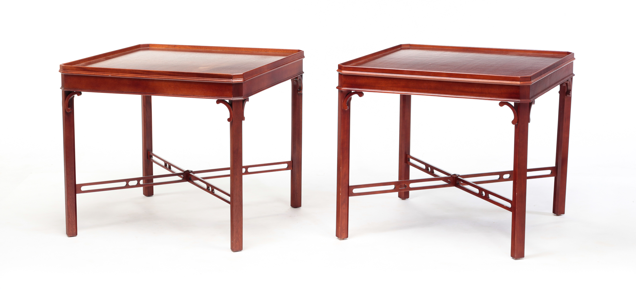 AMERICAN PAIR OF CHIPPENDALE STYLE 2dff42