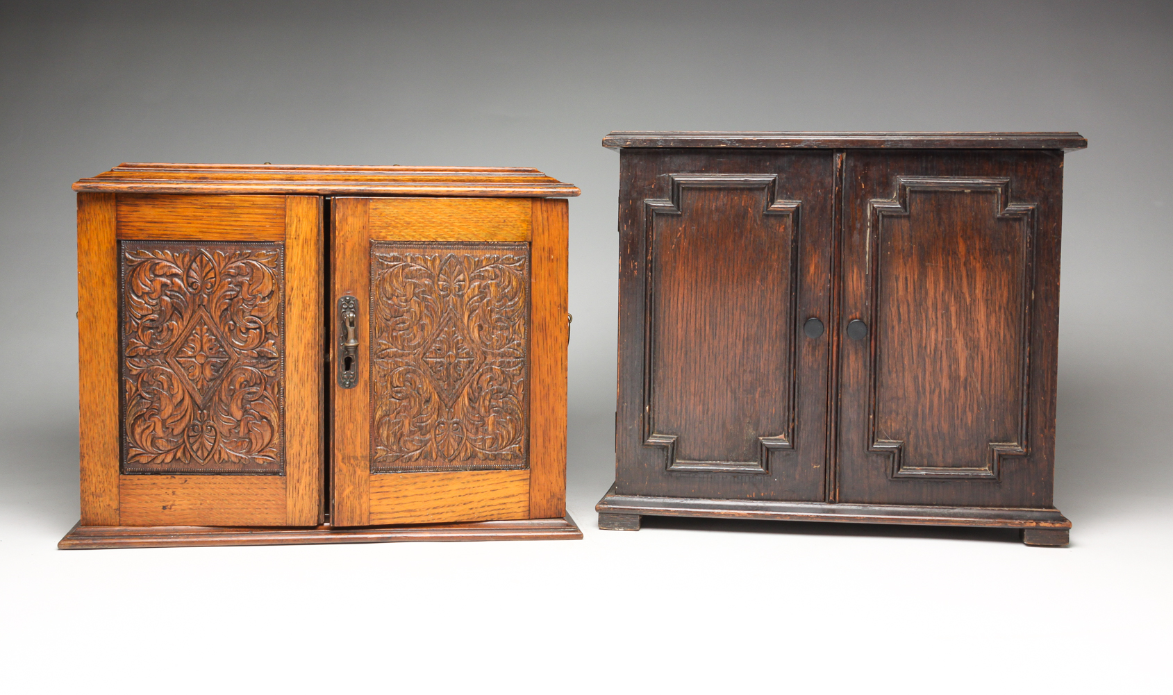 ENGLISH PIPE CASE AND SMALL CABINET.