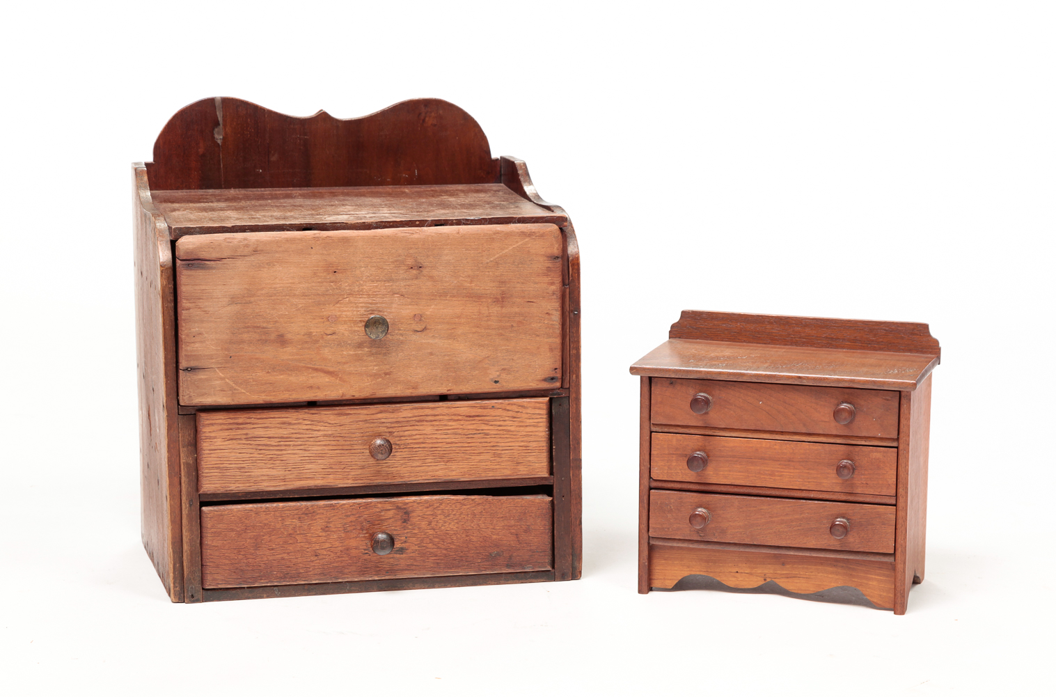 AMERICAN MINIATURE CHEST AND CASE 2dff9d