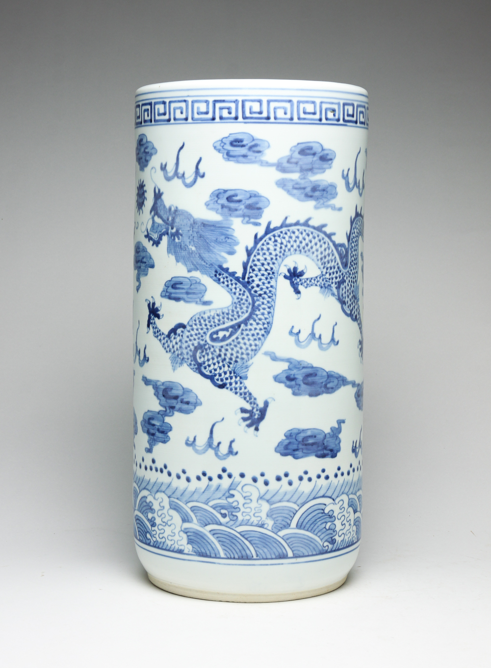 CHINESE PORCELAIN UMBRELLA STAND.