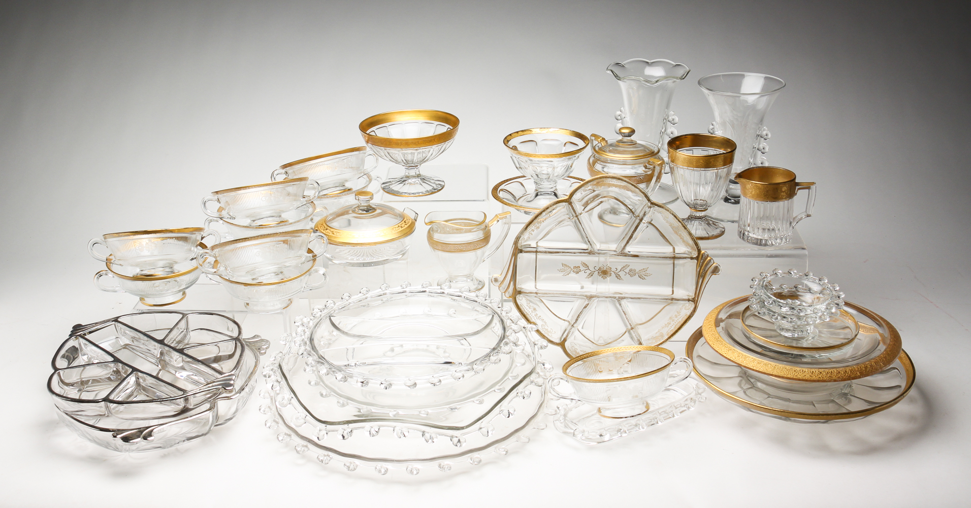 COLLECTION OF HEISEY GLASS First 2e0256