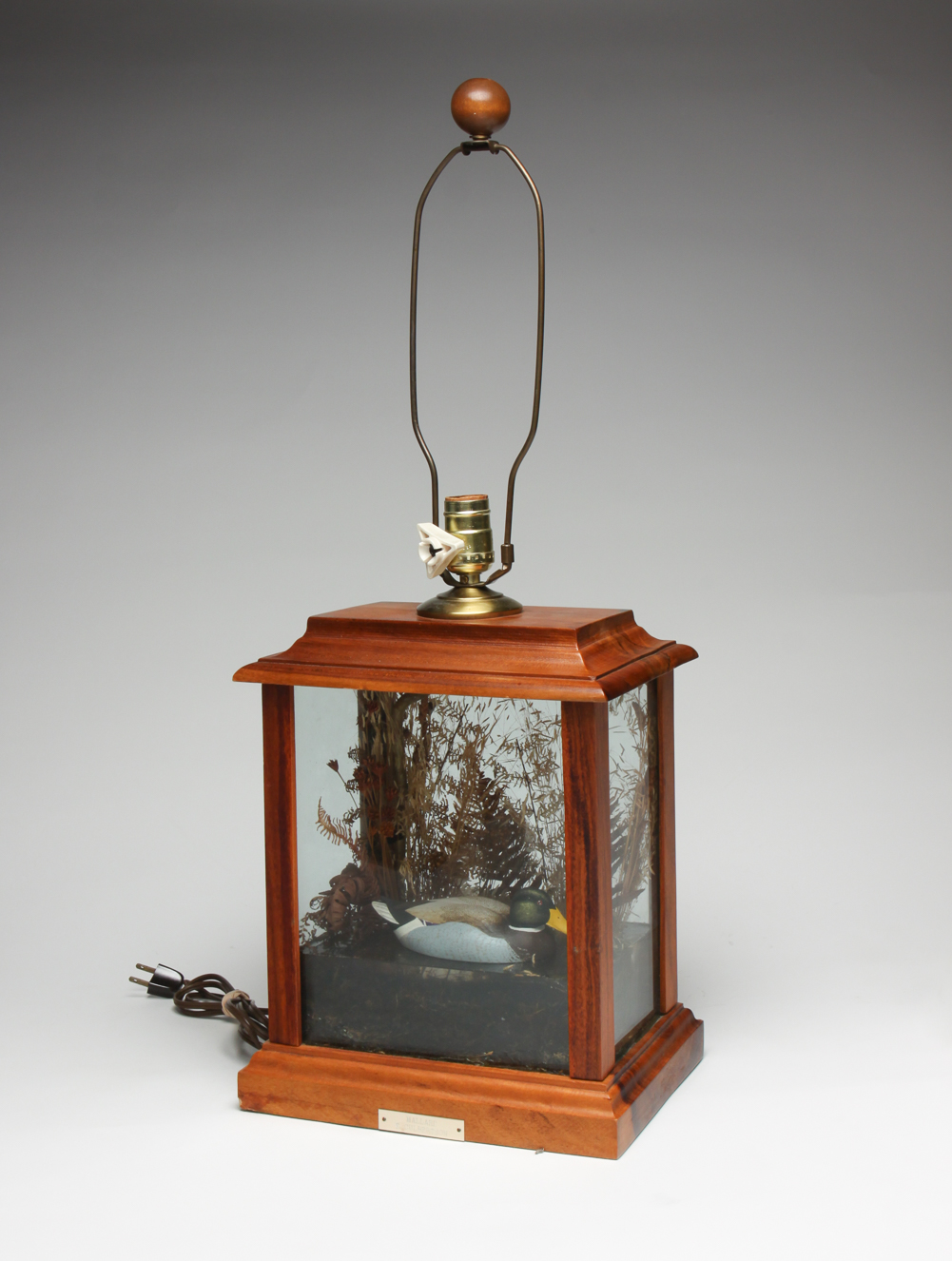 E CULBERTSON DIORAMA TABLE LAMP  2e035e