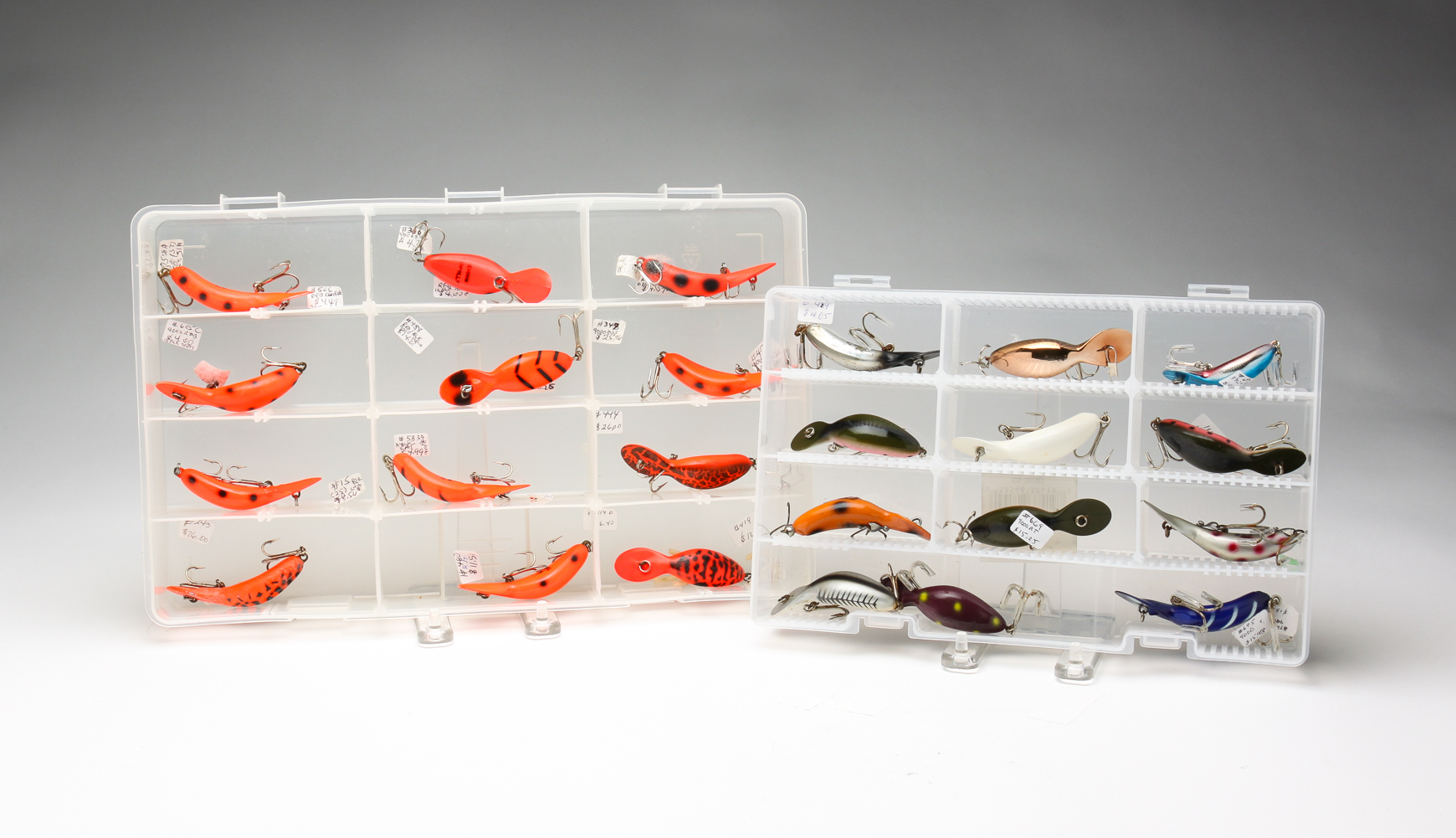 THIRTY-TWO ASSORTED HEDDON LURES.
