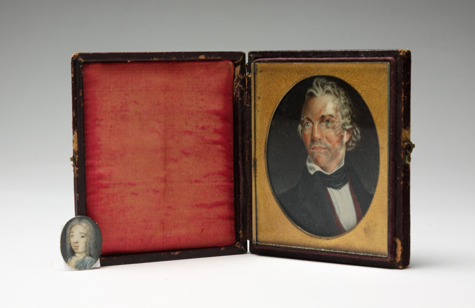 TWO MINIATURE PORTRAITS American 2e0471