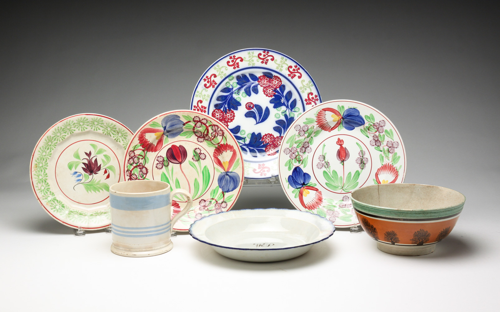 GROUP OF PLATES BOWLS AND MUG 2e04ff