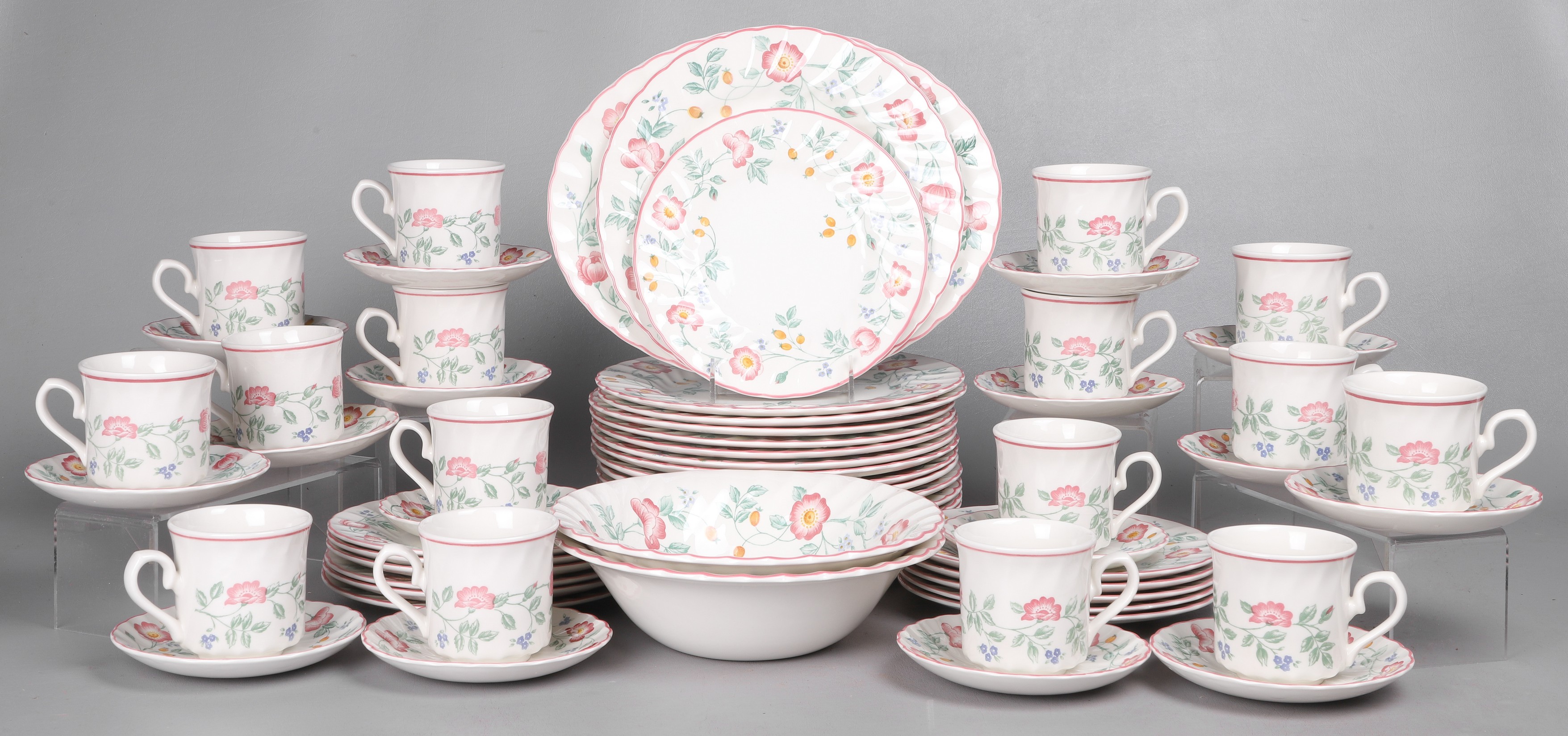 (64) Pcs Churchill Briar Rose dinnerware