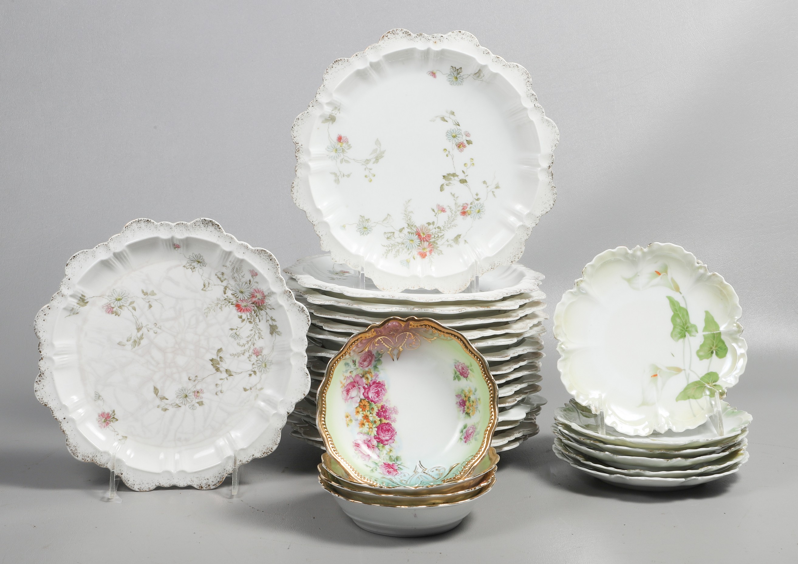 (26) Porcelain plates, c/o (16)