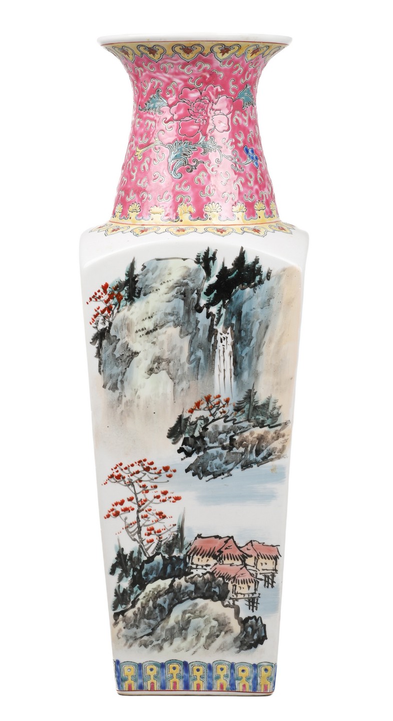 Chinese porcelain square vase  2e0703