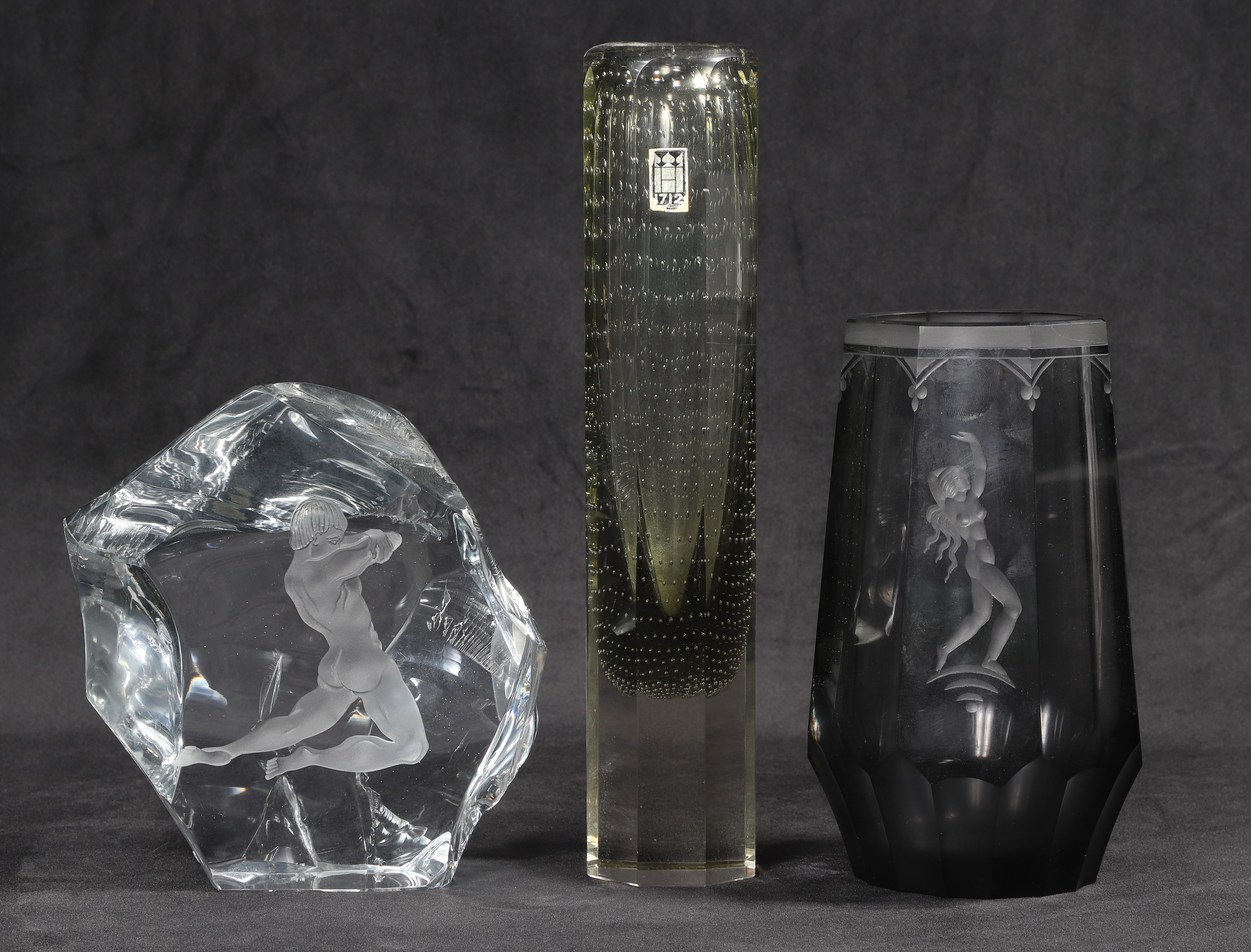 Elme vase and etched glass sculpture