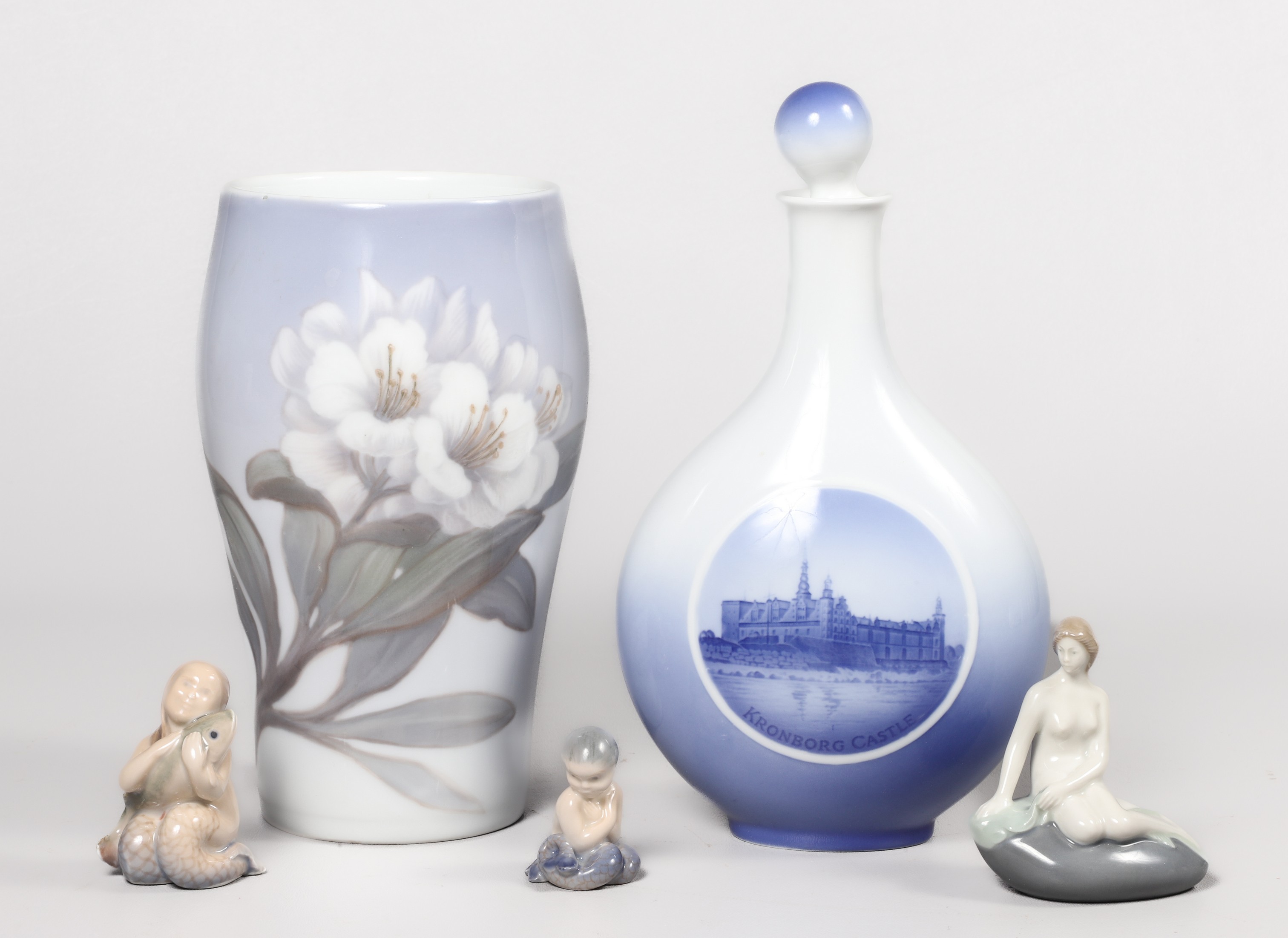 (5) Royal Copenhagen and style porcelain