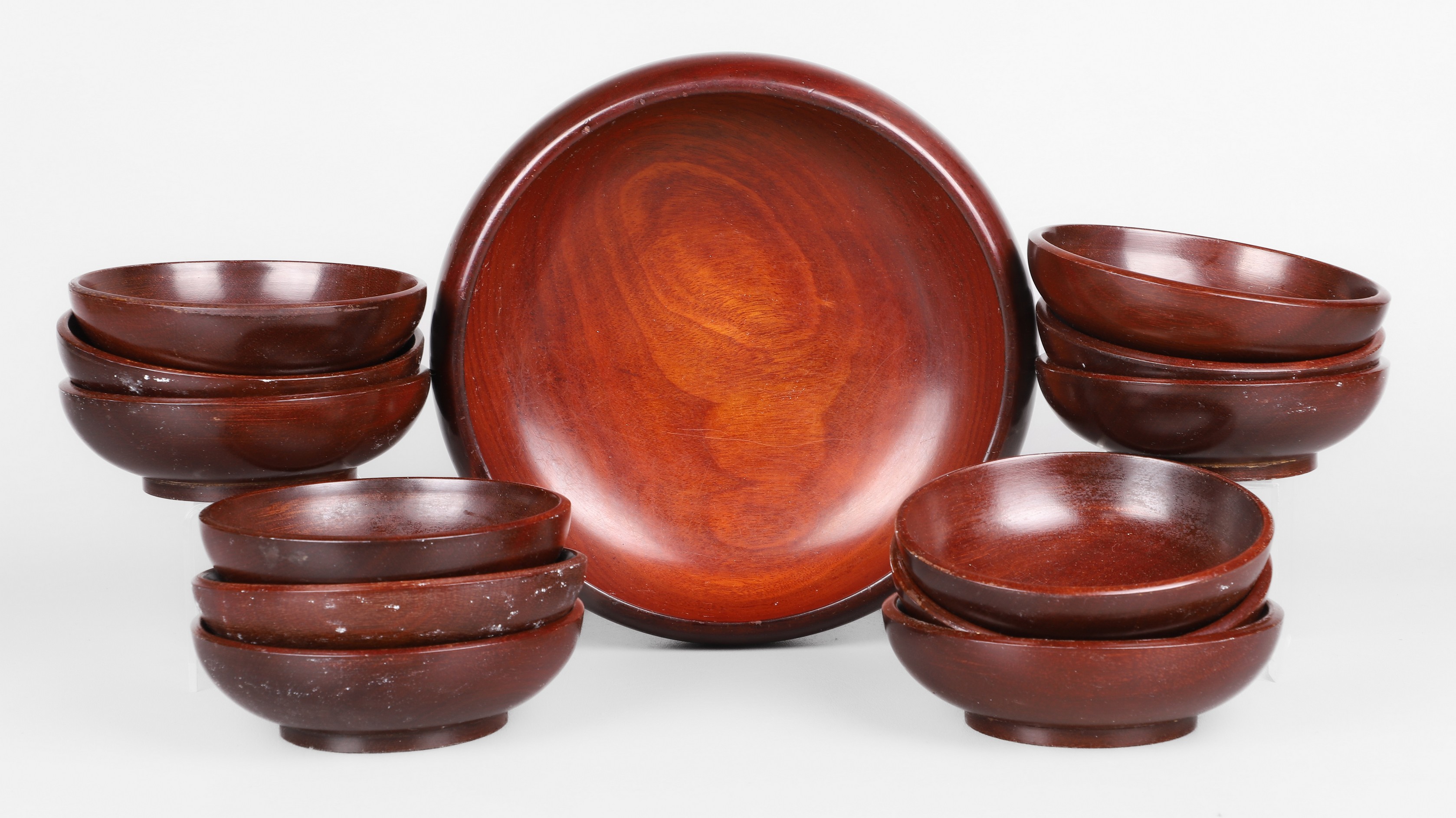  13 Turned wood bowls c o hand 2e0852