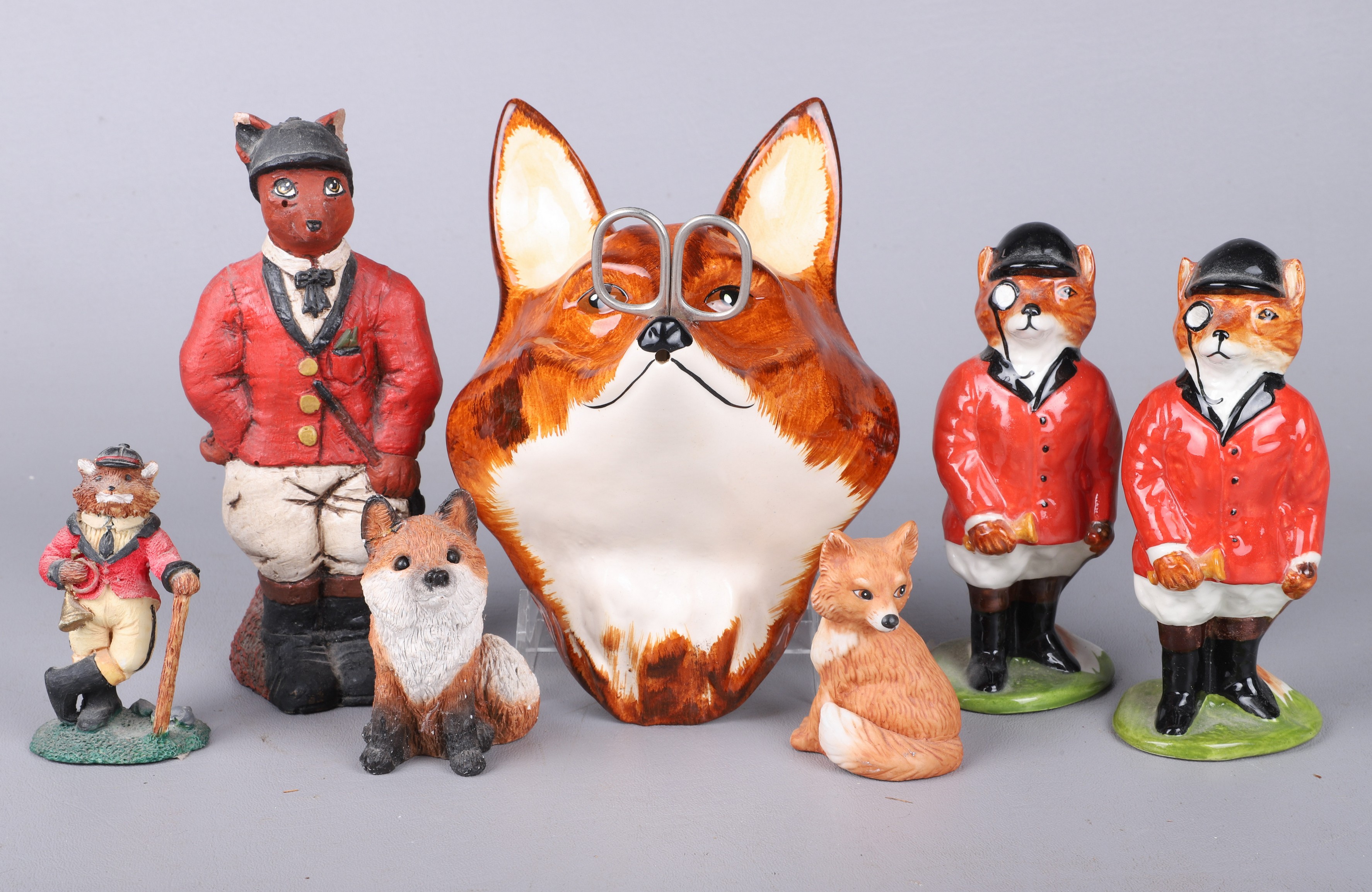  7 Fox items c o Babbacombe Pottery 2e0872