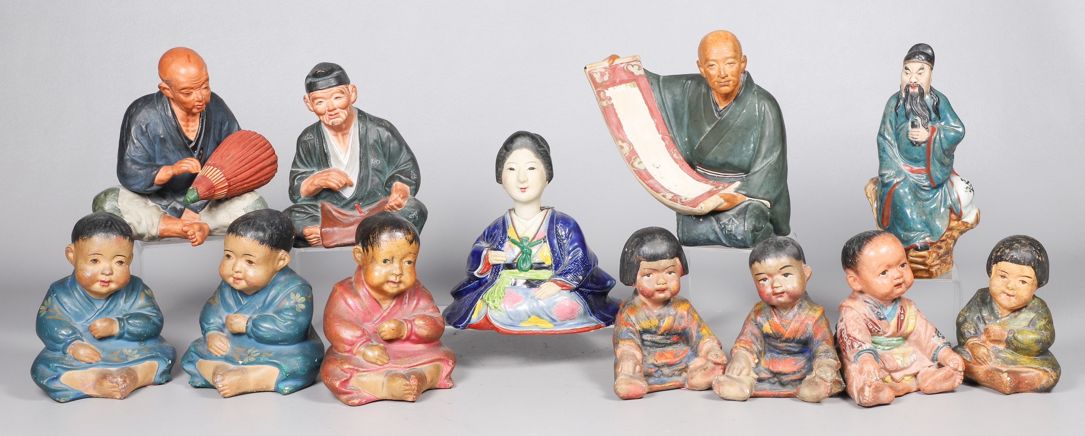 (12) Chinese porcelain figurines,