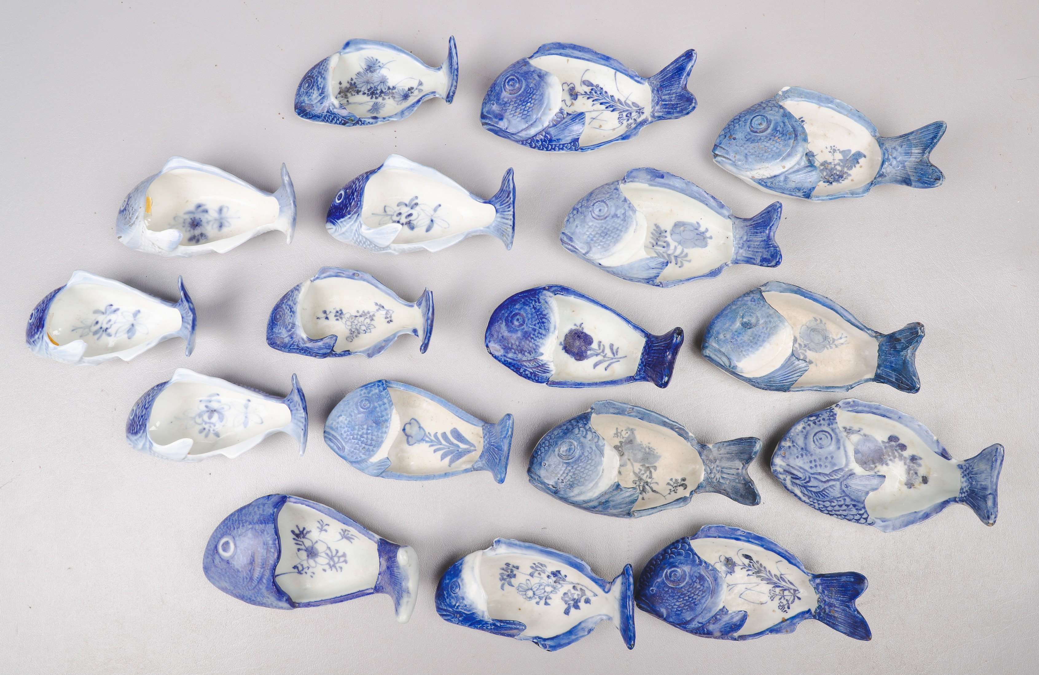(17) Chinese porcelain fish form