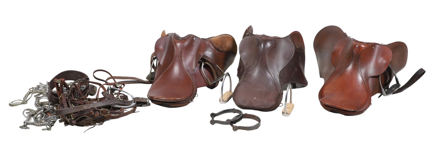  3 Leather horse saddles to include 2e0944