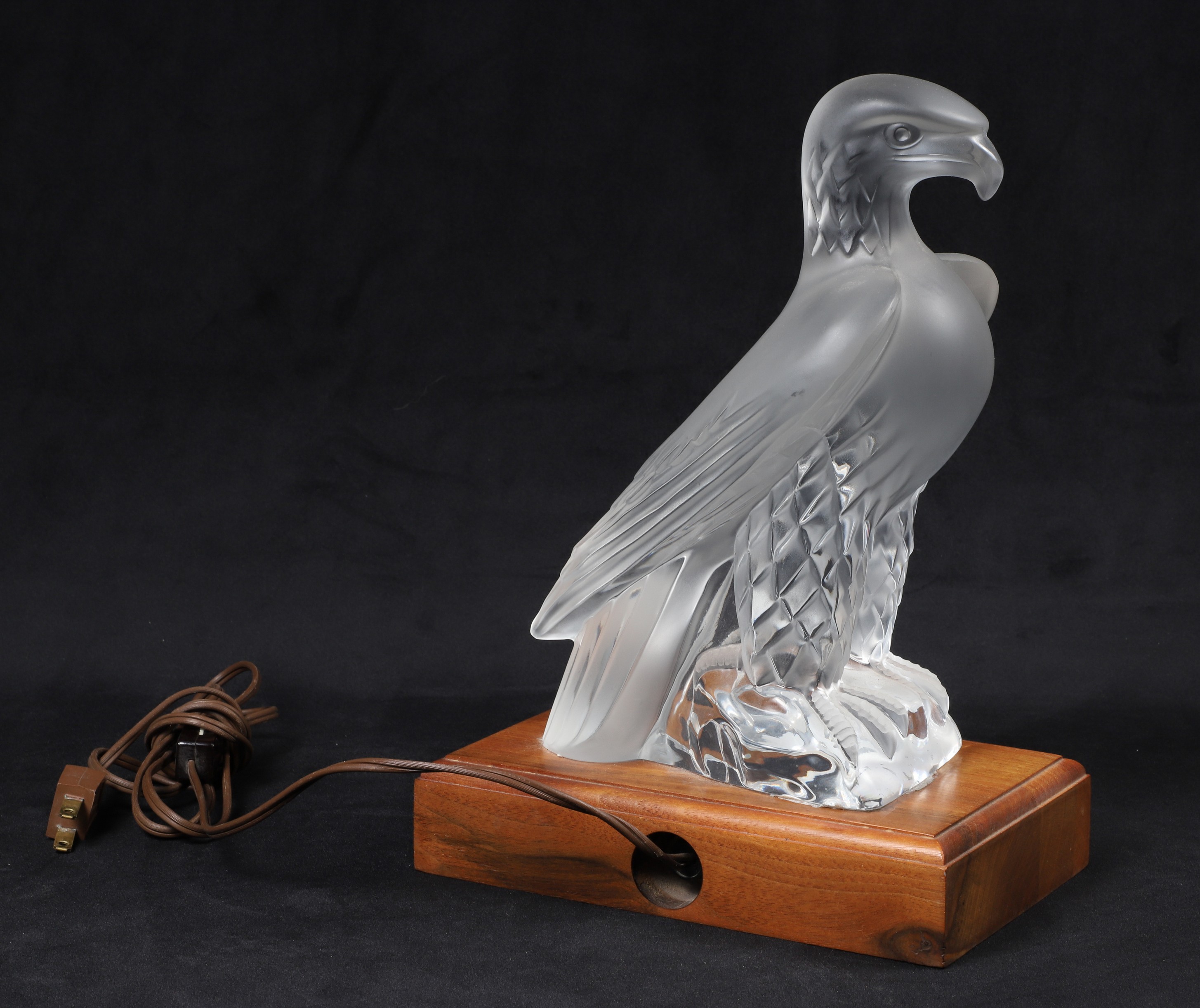 Lalique crystal eagle on lighted 2e098c