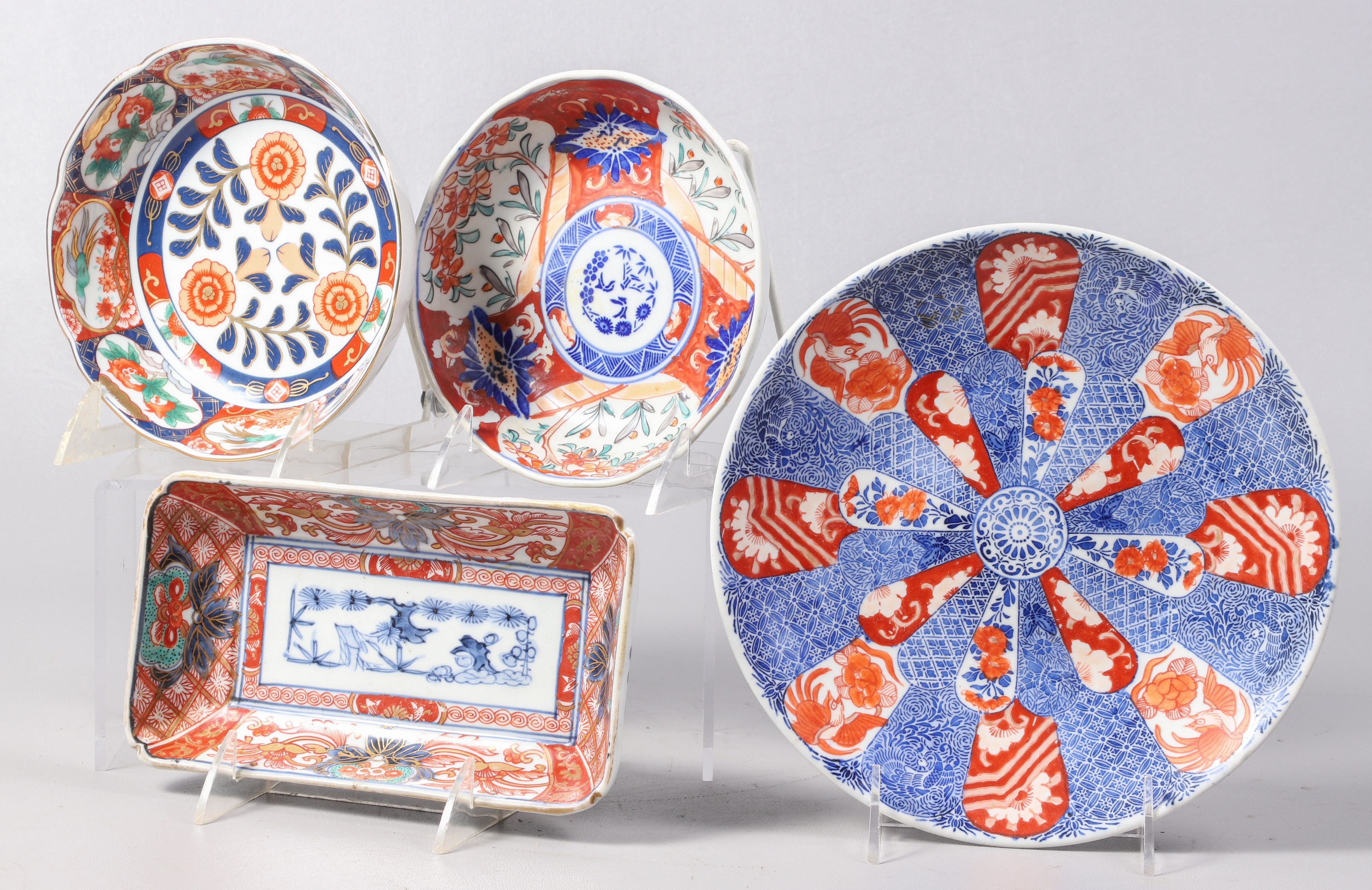 (4) Pcs Japanese Imari porcelain,