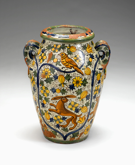 Italian majolica cistern    cantagalli,