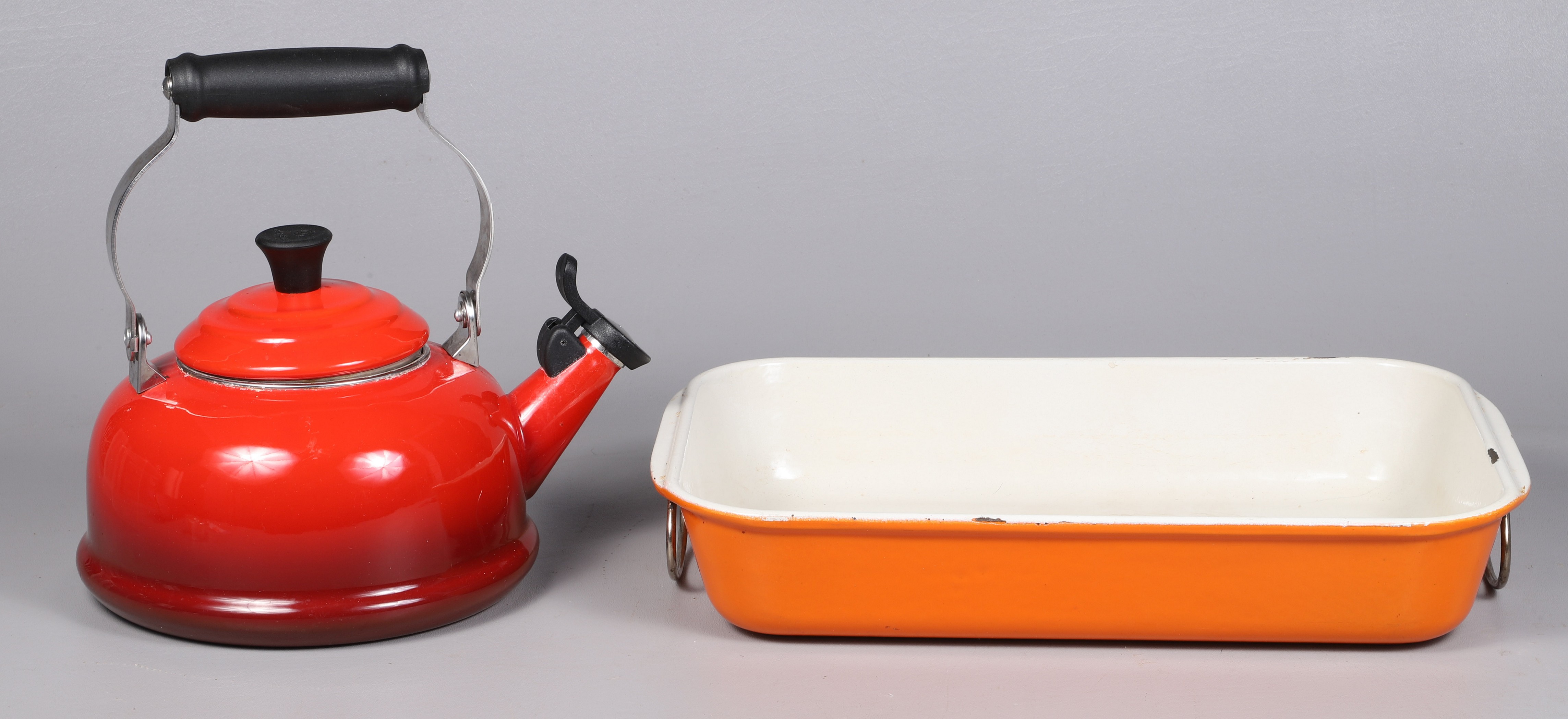  2 Pcs Le Creuset cookware c o 2e0c6b