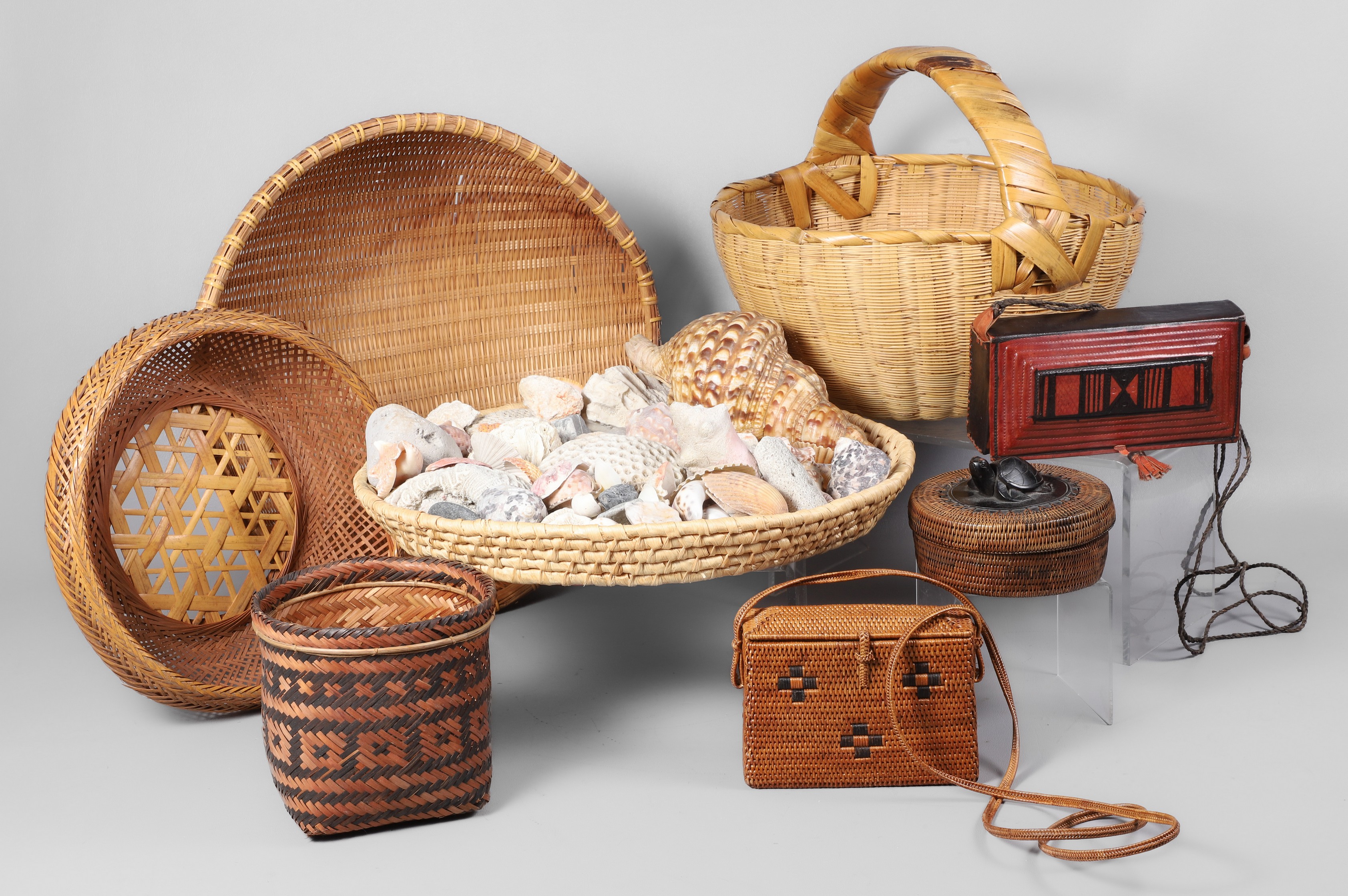 Baskets, basket bowls, purses,