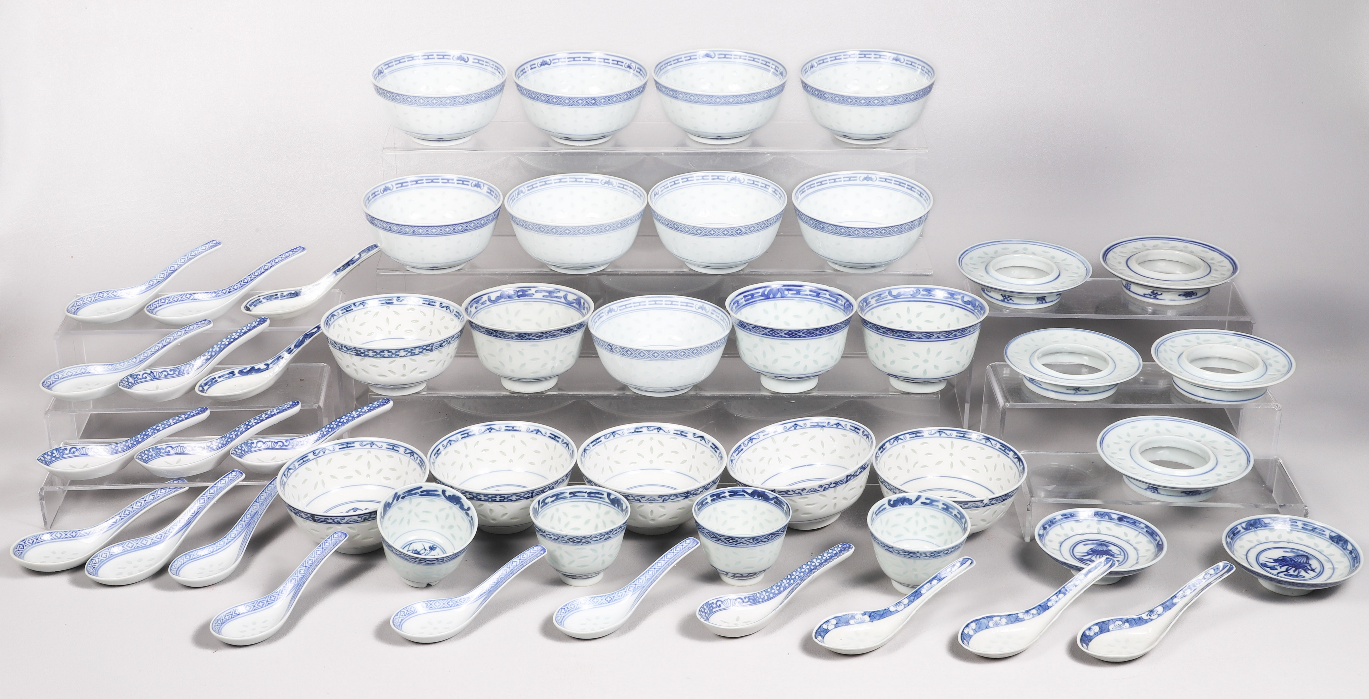 Asian riceware porcelain grouping