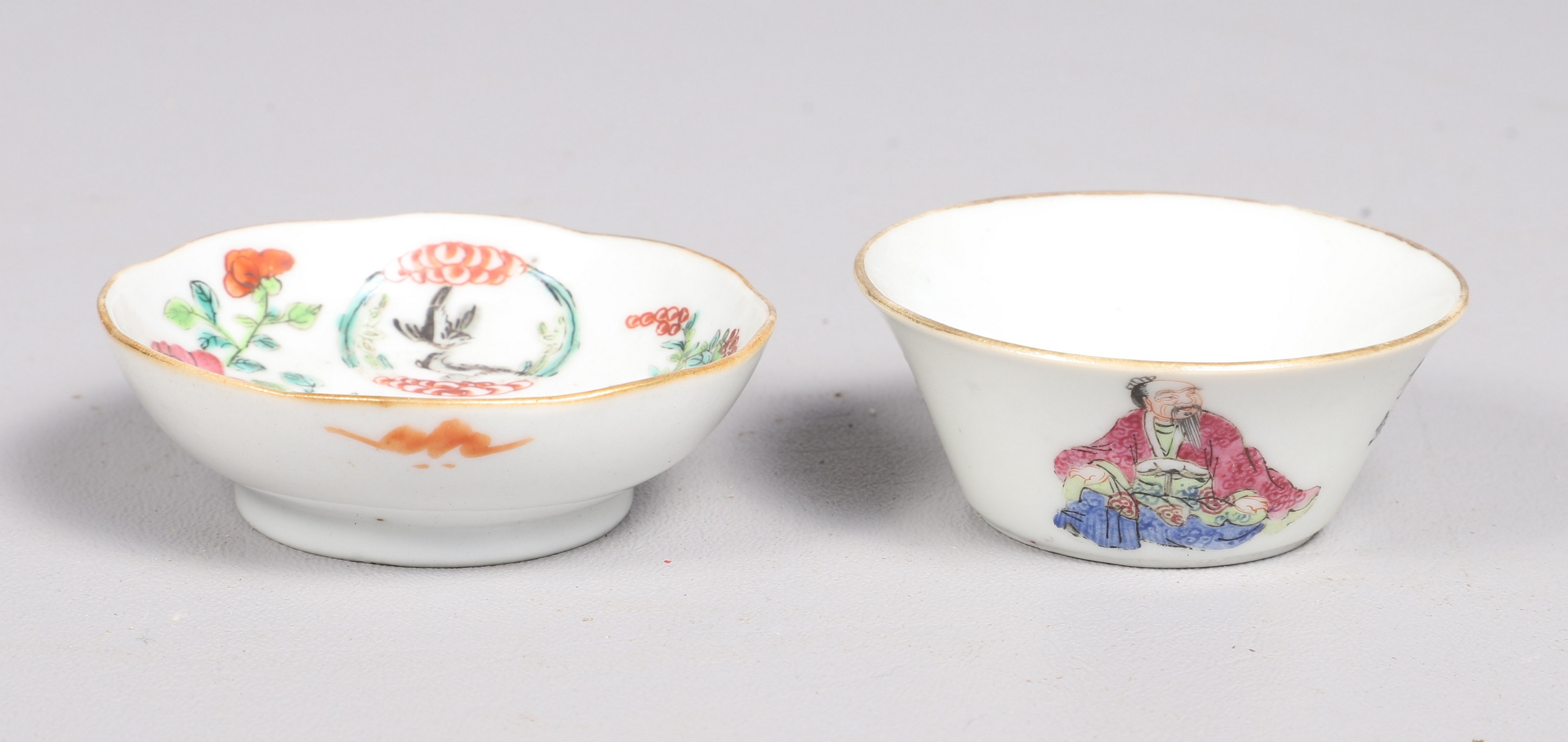  2 Pcs Chinese miniature porcelain  2e0cdf