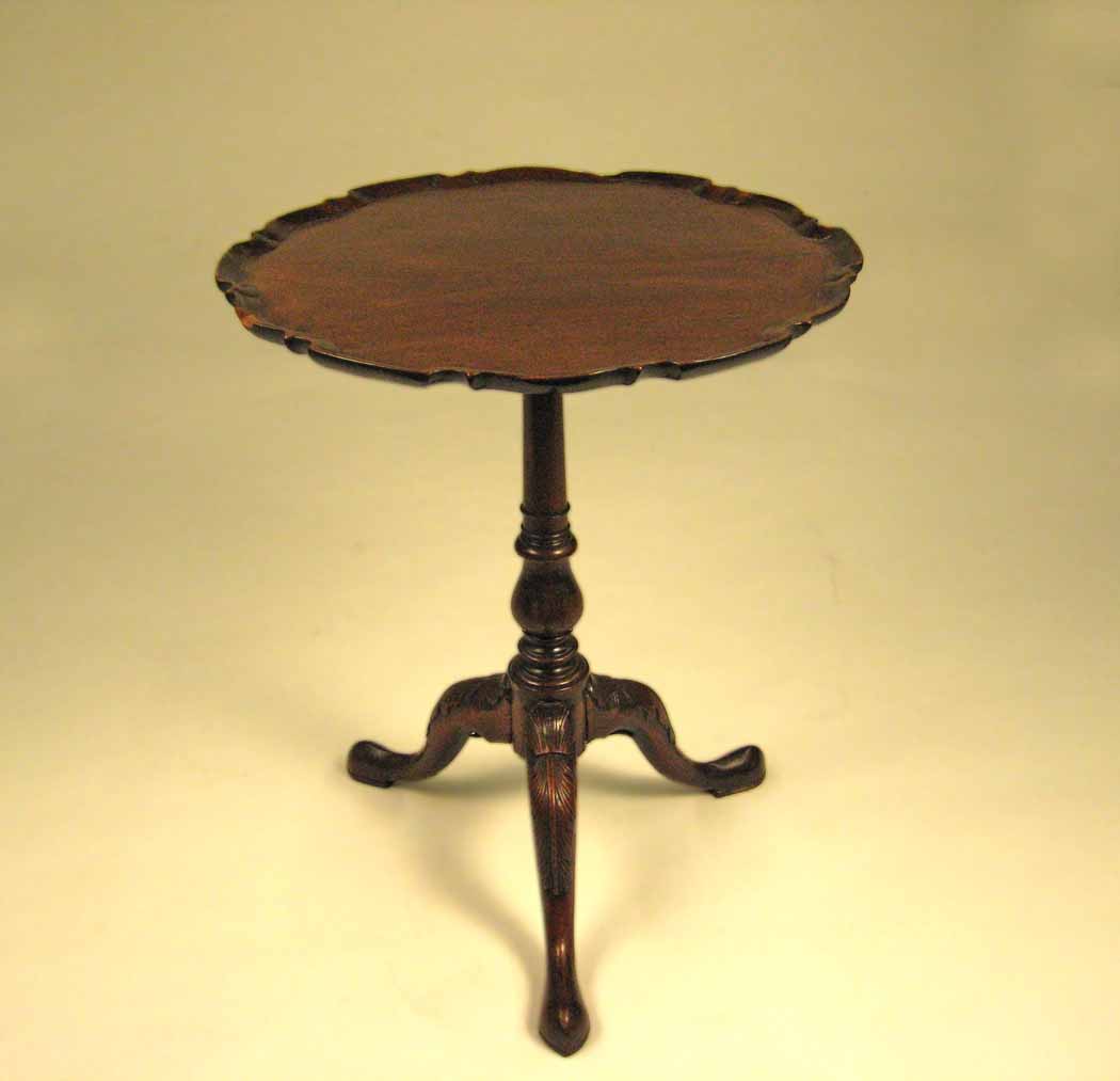 English mahogany candlestand  49b05