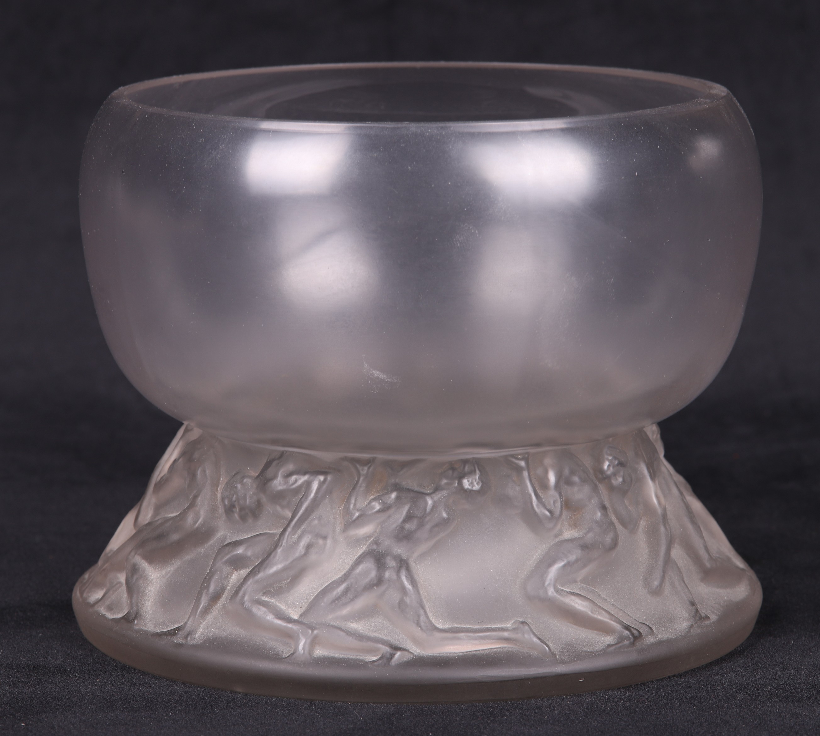 R Lalique Lutteurs Vase molded 2e0e4c