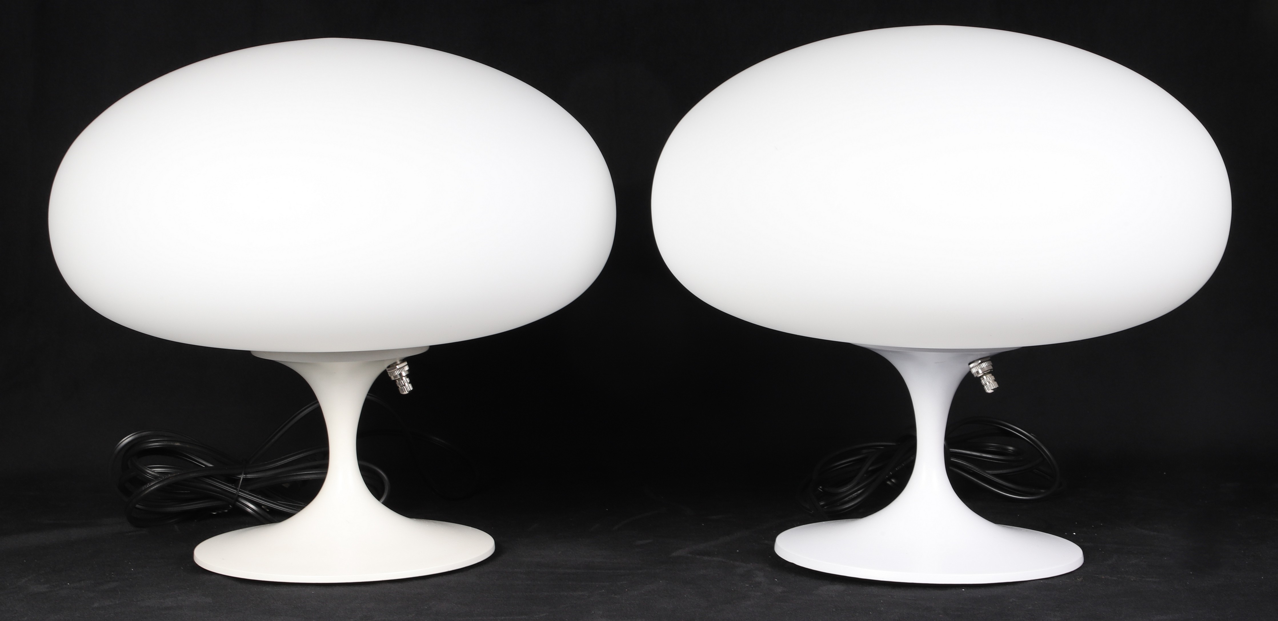 Bill Curry Laurel style lamp pair,