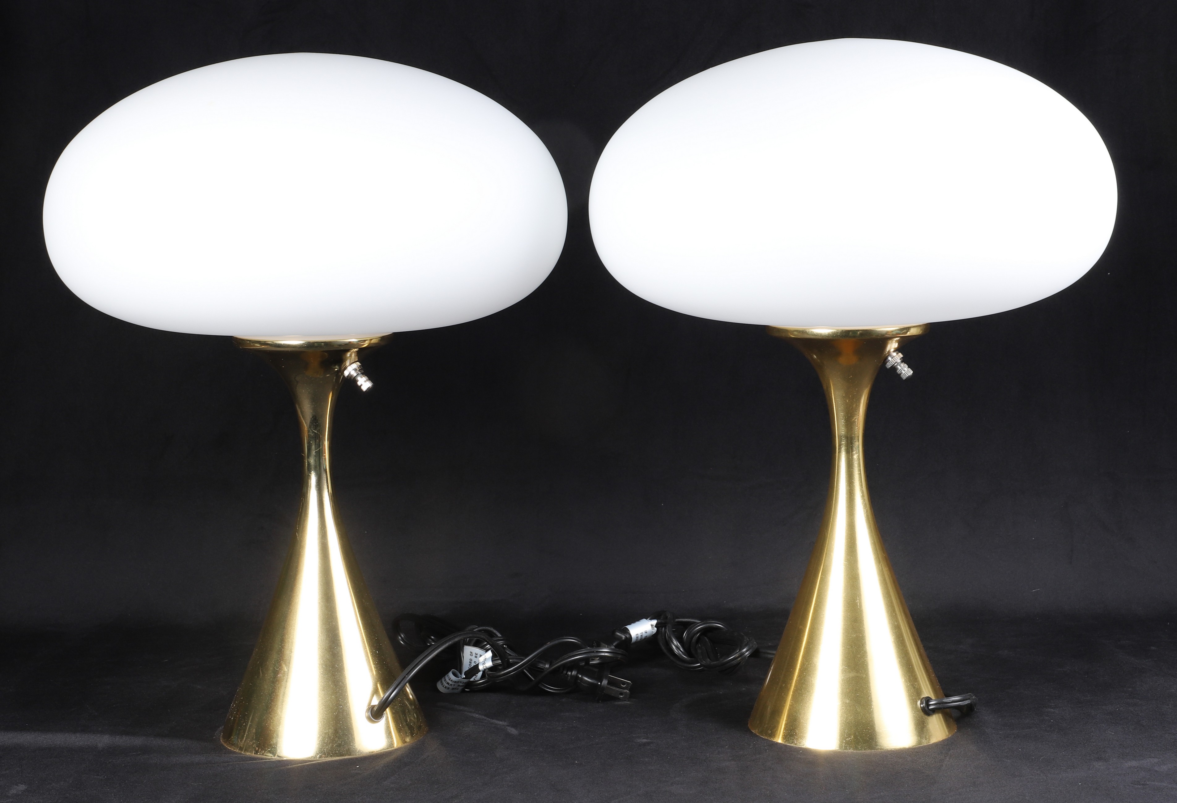Bill Curry Laurel style lamp pair,