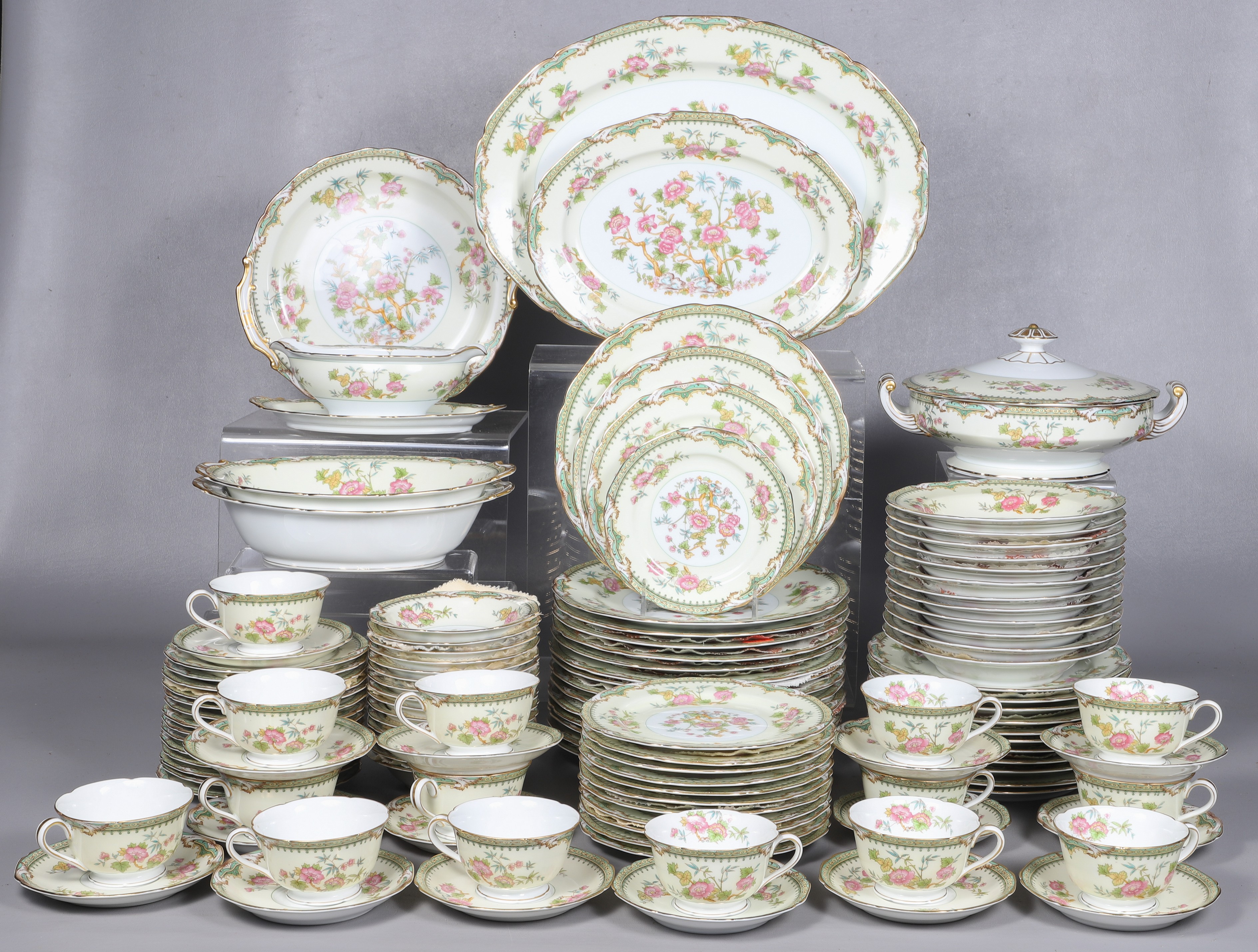  117 Noritake Tremont 86195 Dinnerware 2e10d4