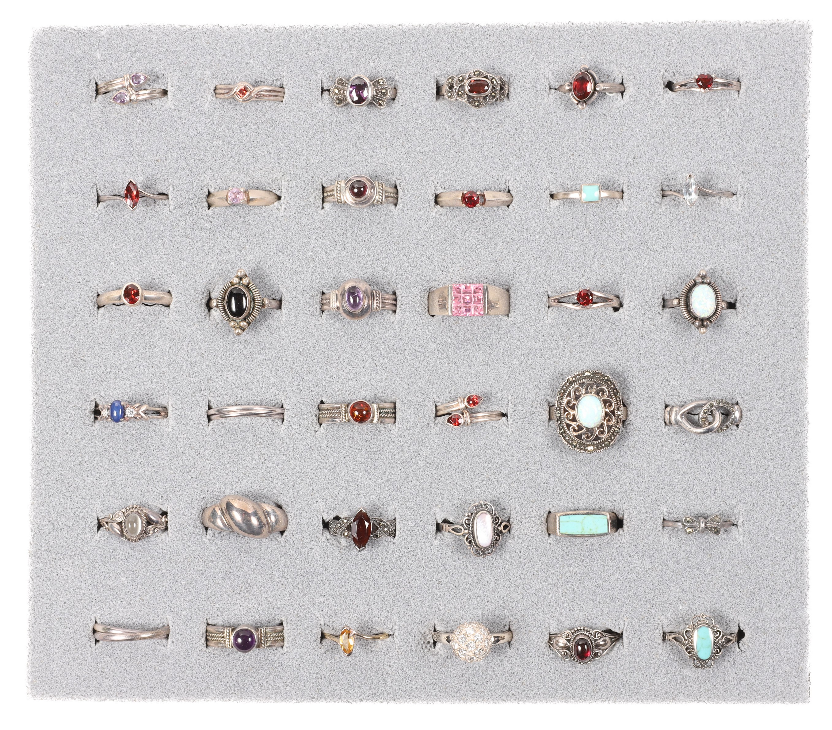  36 Sterling and stone rings including 2e12aa