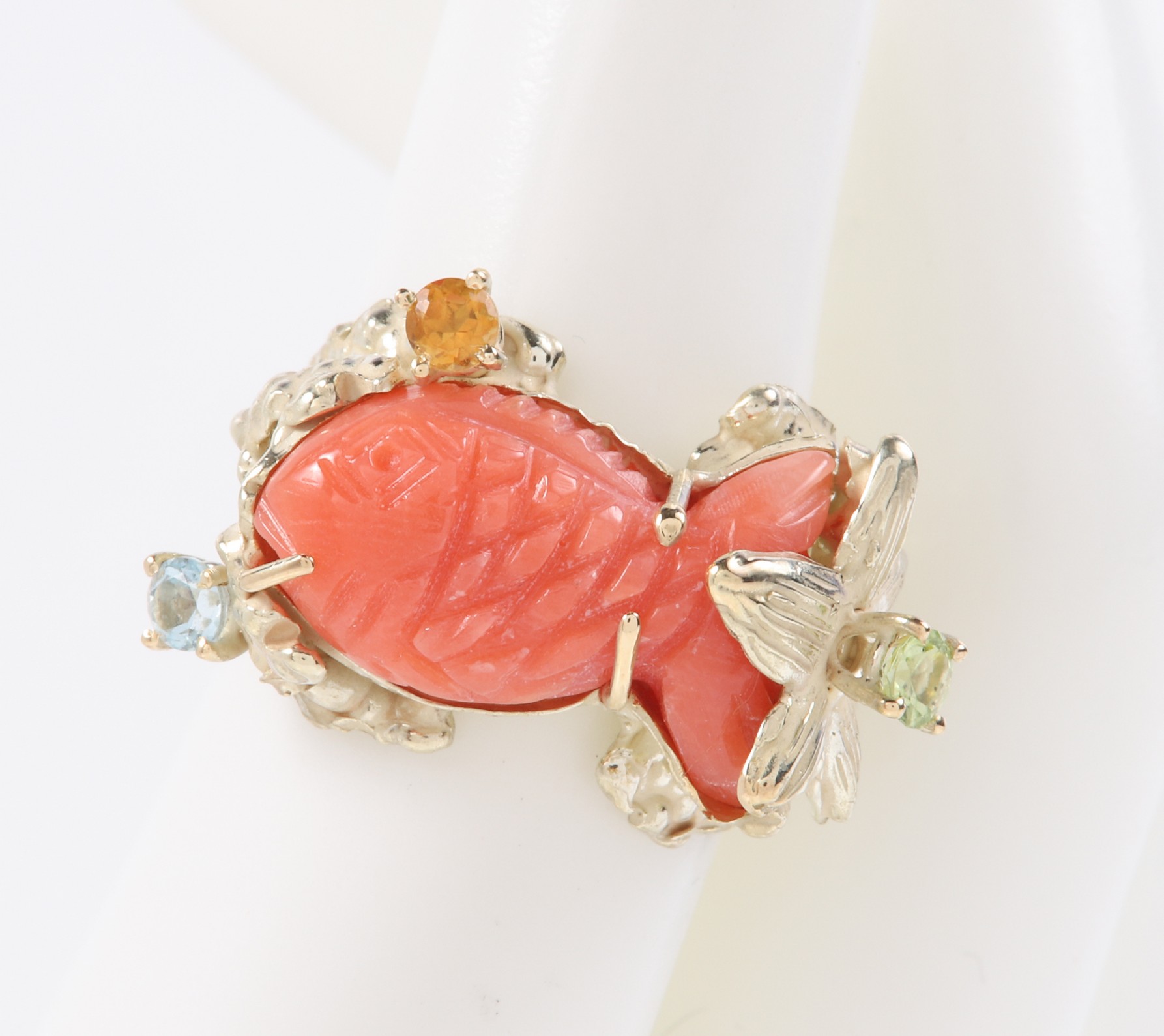 14K Carved coral fish ring, pierced