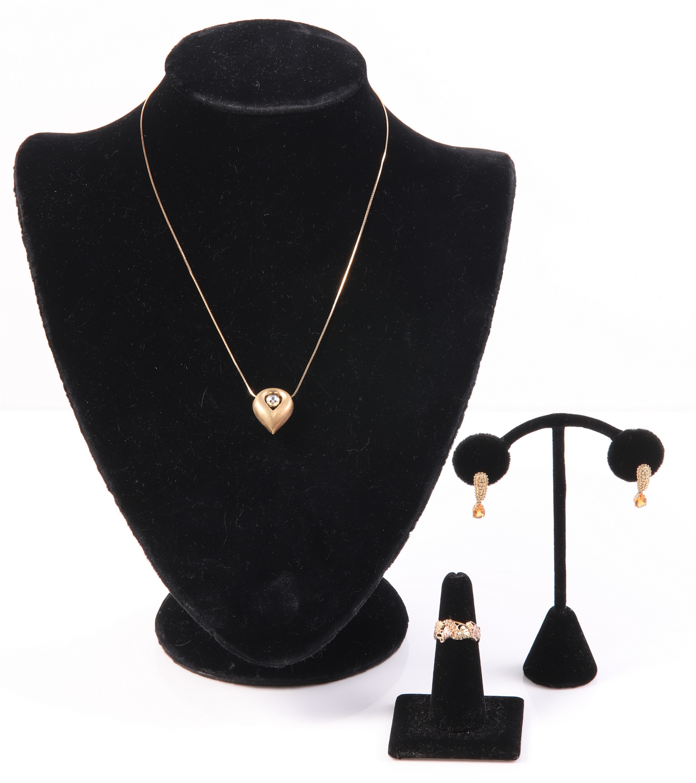 (3) Gold necklace, earrings and