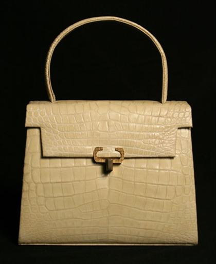 Cream alligator purse    1960s