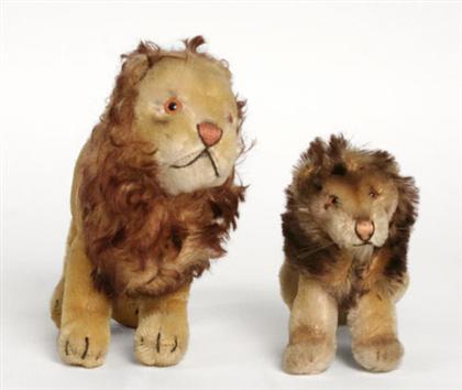 Two Steiff lions    One 6 inches