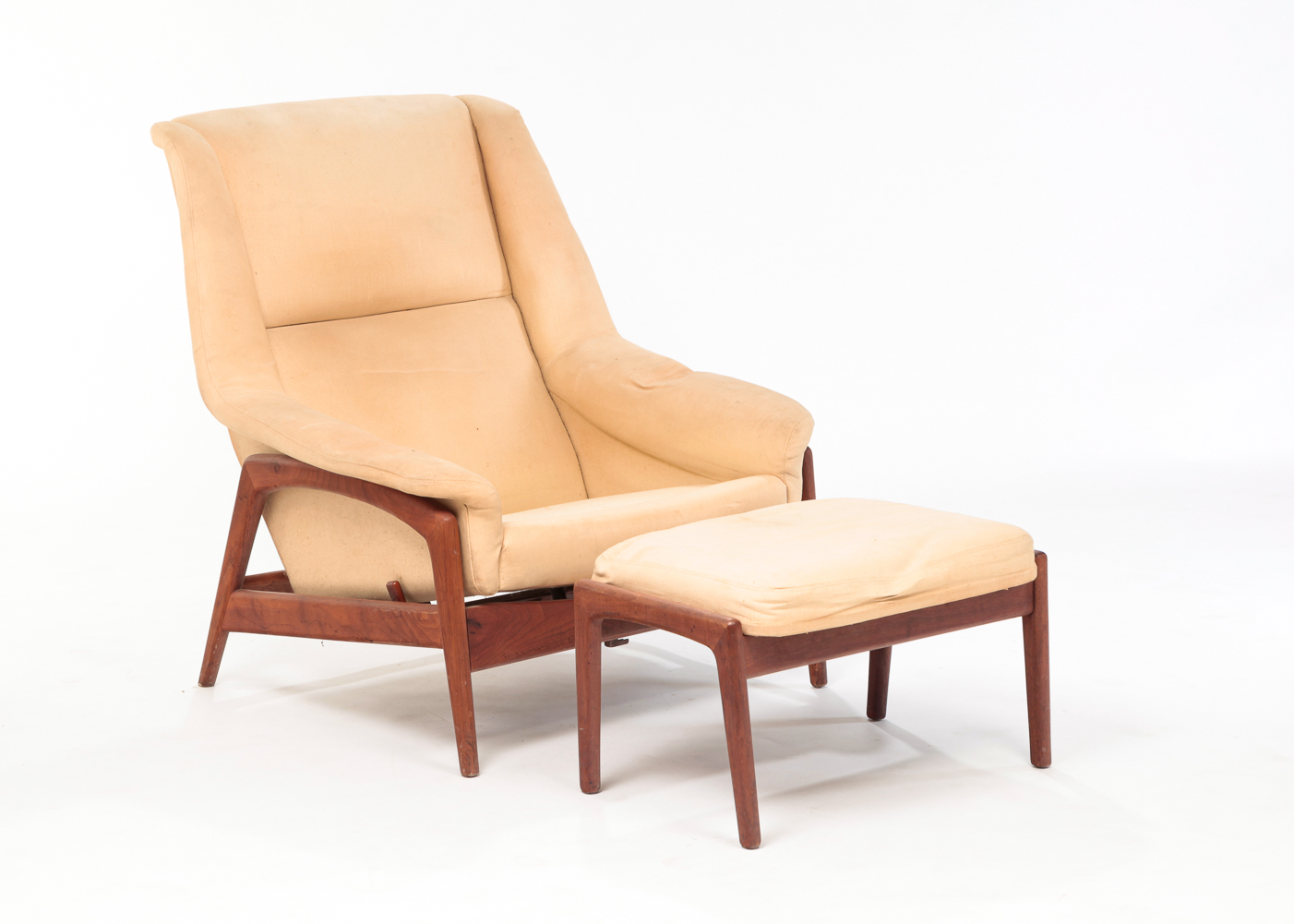 DANISH MODERN RECLINER AND OTTOMAN  2df8ed