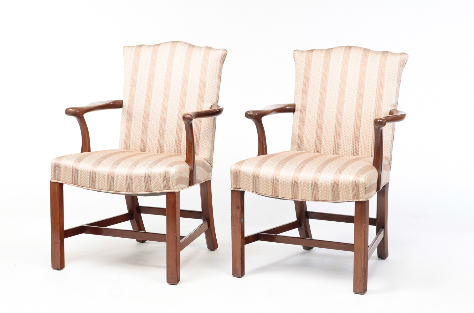 AMERICAN PAIR OF CHIPPENDALE STYLE 2df912