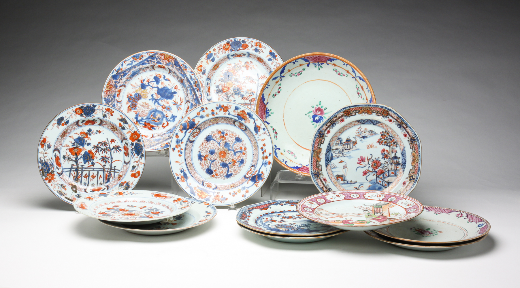 THIRTEEN CHINESE EXPORT PLATES.