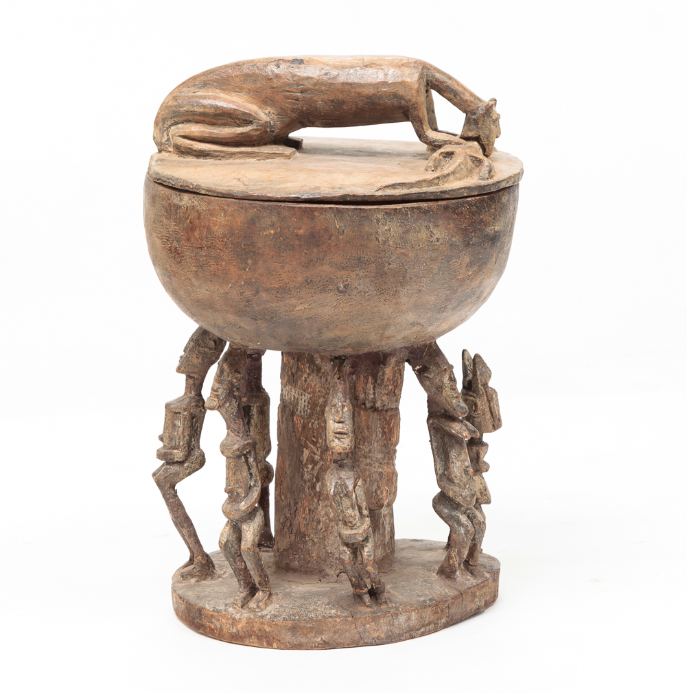 AFRICAN WOODEN DIVINATION BOWL.