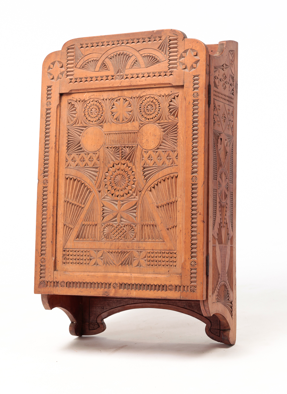 EUROPEAN CHIP CARVED HANGING CABINET.