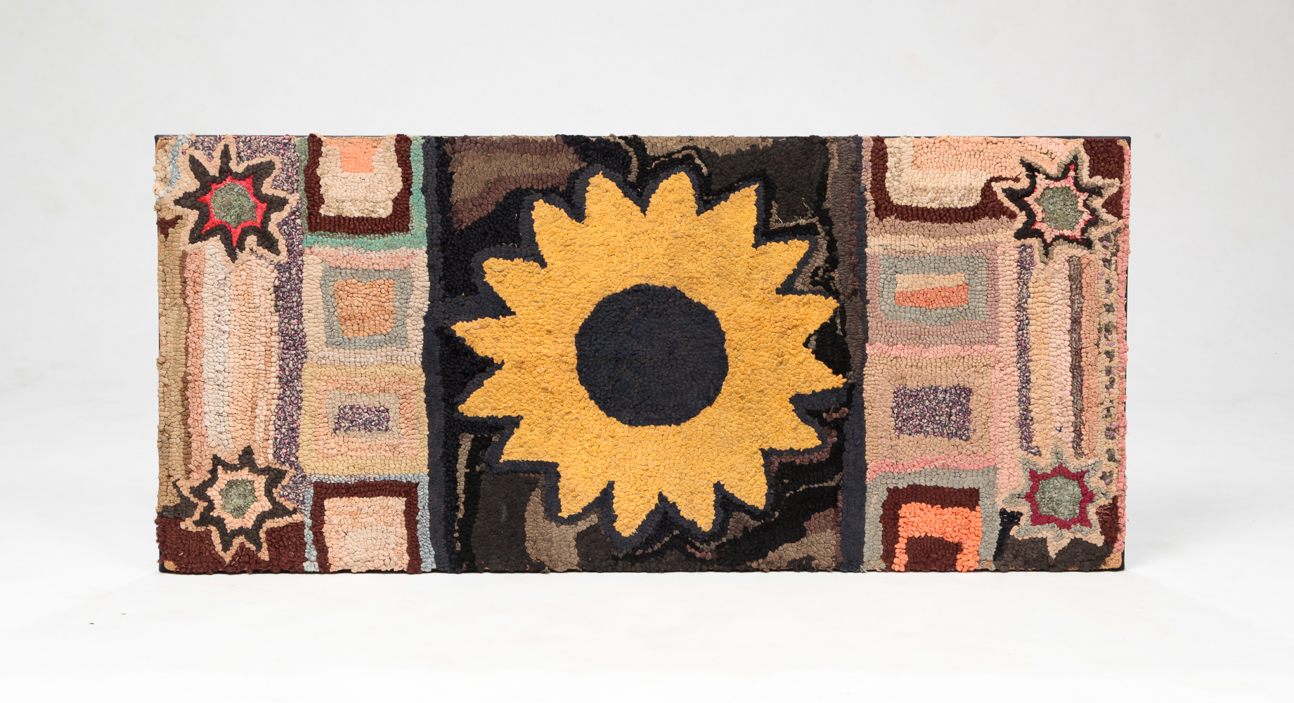 AMERICAN SUNFLOWER HOOKED RUG  2dfc4c