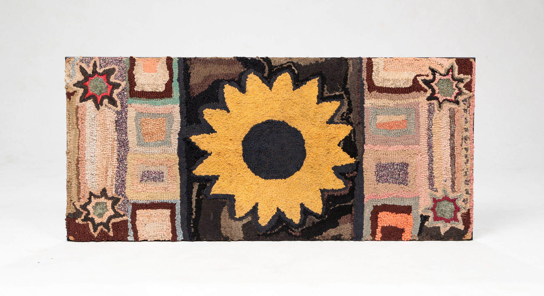 AMERICAN SUNFLOWER HOOKED RUG.