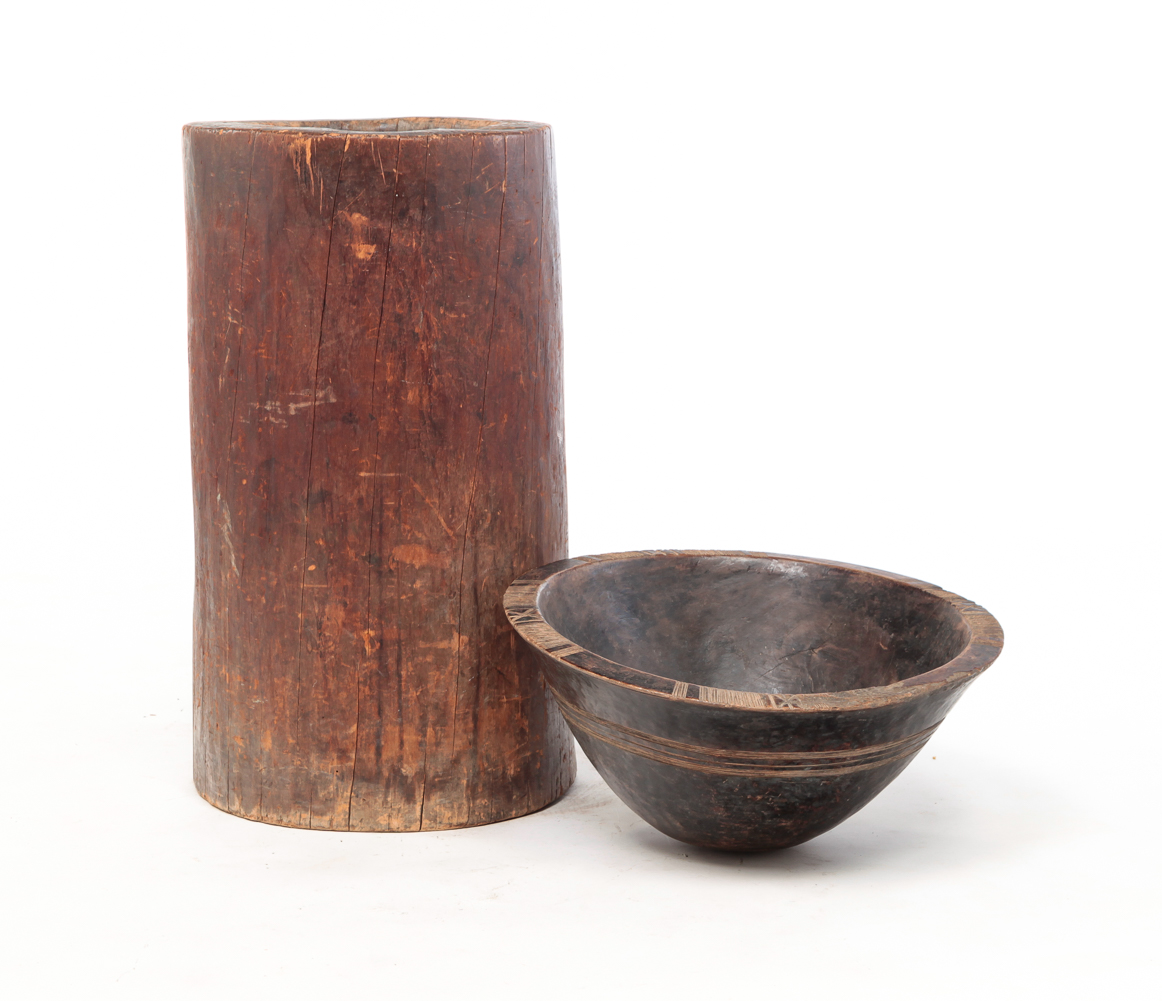 AFRICAN WOODEN BOWL AND MORTAR  2dfcad
